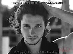 A casual story unfolds about gay experiences in everyday life