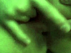 Novinha Cumming Deliciously