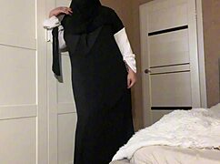 stepmom in hijab teases stepson with pantyhose in homemade clip