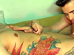 Tiago Gaucho flaunts Brazilian XL cock flip-flop