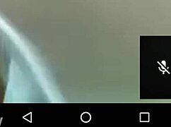 视频通话巴西辣妹变狂野全裸秀