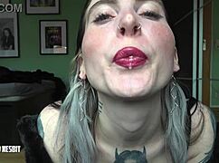 hey, i'm your horny stepmom fantasy with dirty talk 😈