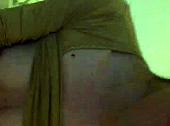 i'm a flaca caliente givin oral to orgasm, but i mean, it's so hot i can't stop moanin