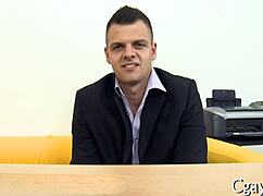 Gay guy enjoys large pecker in porn 😏