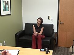 Zelda 在沙发上POV试镜，粗暴面试！