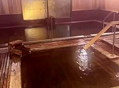 does my wet hair make me look attractive