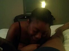 黑珍珠妹子随意环境猛吸鸡巴