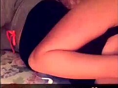 Girl masturbates passionately 😍