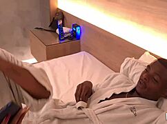 Esposa contrata puta para marido negro super dotado foder gostoso. Sentimentos de prazer intenso e desejo ardente.