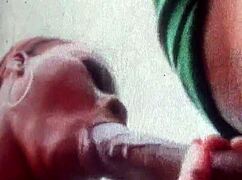 她吸屌吸得超爽