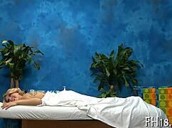 按摩店变感性性爱触摸各种姿势