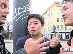 嘿，想看卡罗莉莲公开大屁股吃精吗？