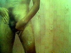 Gay solo guy jerks off to a nice cumshot.