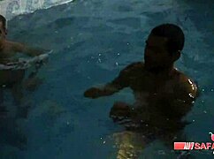 Fitness enthusiast bettoh watches his friend with Sara