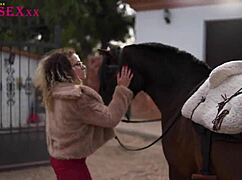 农场小伙无套骑行，乡村狂舔小穴