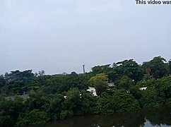 公交车上欲望击中，Bianca再次吹箫