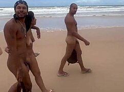 Naked beach adventure with an African amateur and pirocudos