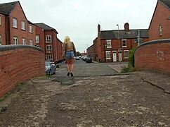 busty eager for cock masturbates in car waiting for cocks