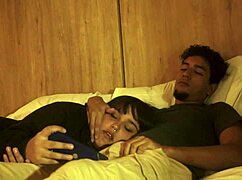 mi hermanastro me mete su pene en mi boca no tuvo piedad con mi boquita y me la lleno de leche tratandome como su putita