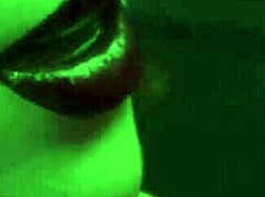 我渴望感受她温暖的精液在我身上 - 3D热辣性爱