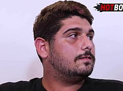 和兄弟一起分享胖乎乎小鲜肉的紧致小穴咋样？