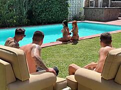 与Megan Fiore在秘密豪宅兄弟聚会群交