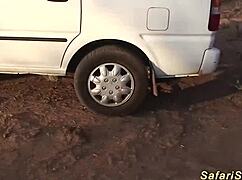 丰满非洲宝贝户外被猛干，深喉呛到不行！