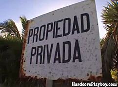 Glamcore派对骚货们扑进变态群口交狂欢