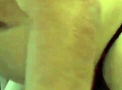 O novinho ativo socando com vontade o meu cu guloso