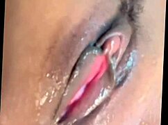 骚小妞潮吹狂喷求内射湿屄😈 roseredvip