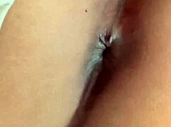 骚小妞潮吹狂喷求内射湿屄😈 roseredvip