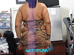 D milf shakes her ass and sucks dick in ghetto