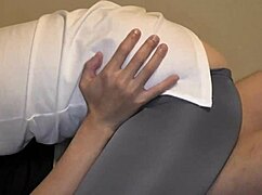 日本妻子出轨，激烈亲吻和贴身骑乘性爱！