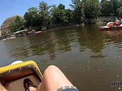 Kurvige Tussi mit Saftigen Titten Fucks Stranger for Cash