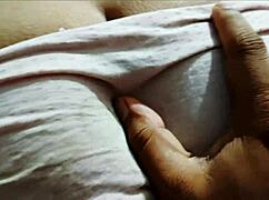 嘿印度人妻想让大屁股被按摩吗