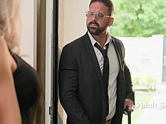 莎琳娜·德文狂献三穴给洛伦佐·维奥塔，激情爆菊冒险