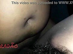 哥们，我猛干然后射在这骚货嘴里，哎呀！