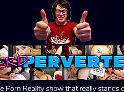 英国纹身骚婊被宅男猛干到高潮