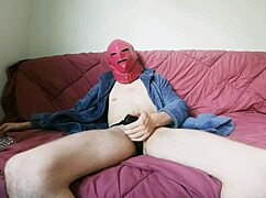 年轻18+女星沙发上手撸巨屌狂射高潮