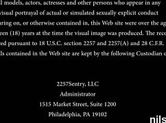 淫荡骚货拖进肛门疯人院遭残暴痛疗，极限屁眼狂干