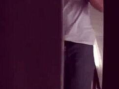 哇，Yua Ariga乱糟糟白虎屄口交JAV超燃！🔥