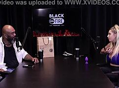 Julia Fontanelli's seductive massage turns into wild blowjob