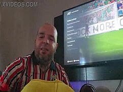 My cuckold didn't notice I came back late from the gym with a creampie surprise for him to clean up