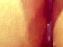 i'm this branquinha with piercing touchin myself till i cum