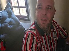 绿帽老公没发现我健身房晚归带内射惊喜让他舔干净