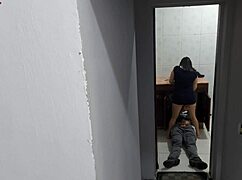 人妻偷情水管工脏乱性爱