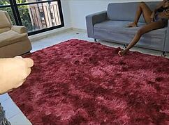 刚满18的拉丁小妹，扮演火辣学生和继妹骑乘