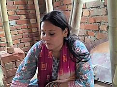 Labor women slammed hard by contractor for extra cash in dirty bed action