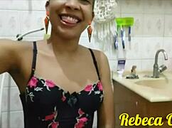 Full of horniness, I ended up touching my pussy and then a bath to relax