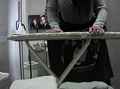 desperate housewife has orgasm during normal workday at home